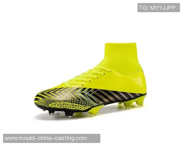 橄榄球明星同款足球鞋揭秘，打造专属球场风采的秘密武器