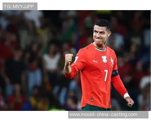 球迷心中永恒的传奇足球巨星及其无与伦比的光辉岁月 球迷心中永恒的传奇足球巨星及其无与伦比的光辉岁月