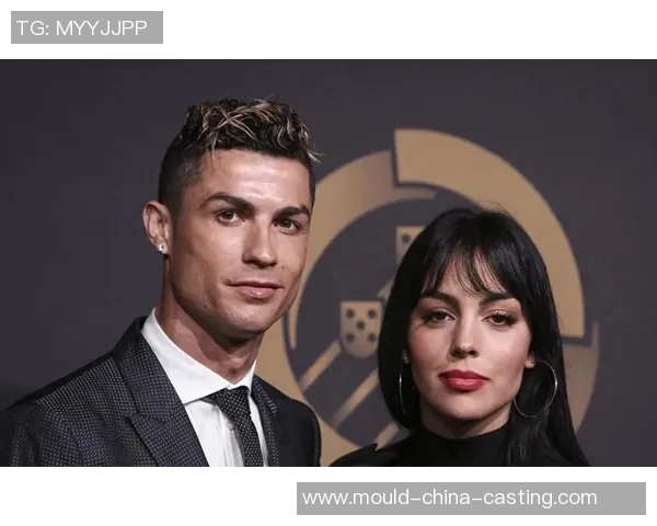 足球与篮球巨星同框合影展现跨界魅力瞬间引发球迷热议