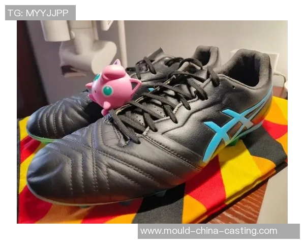 拥有签名球鞋的足球明星及其品牌合作背后的故事