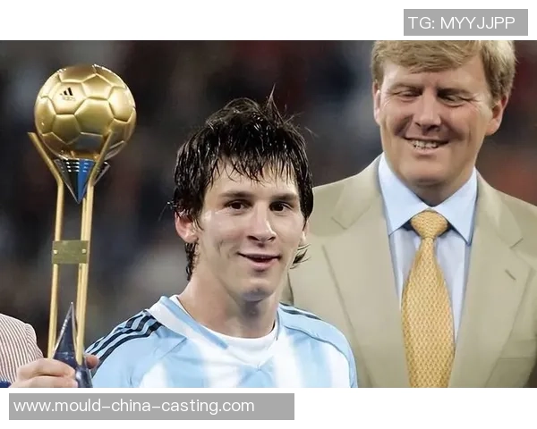 阿根廷足球巨星梅西的崛起与成就：从巴萨到世界杯的传奇之路